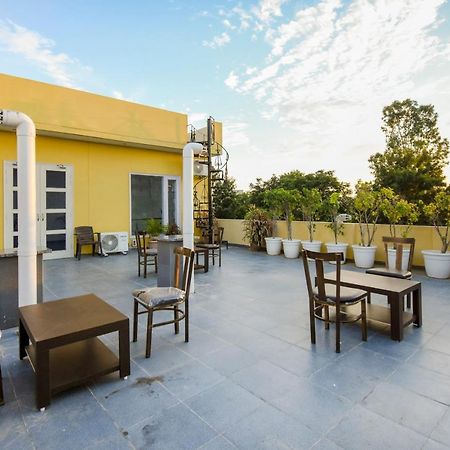 Отель Oyo 75460 Sky High Residency Лудхиана Экстерьер фото
