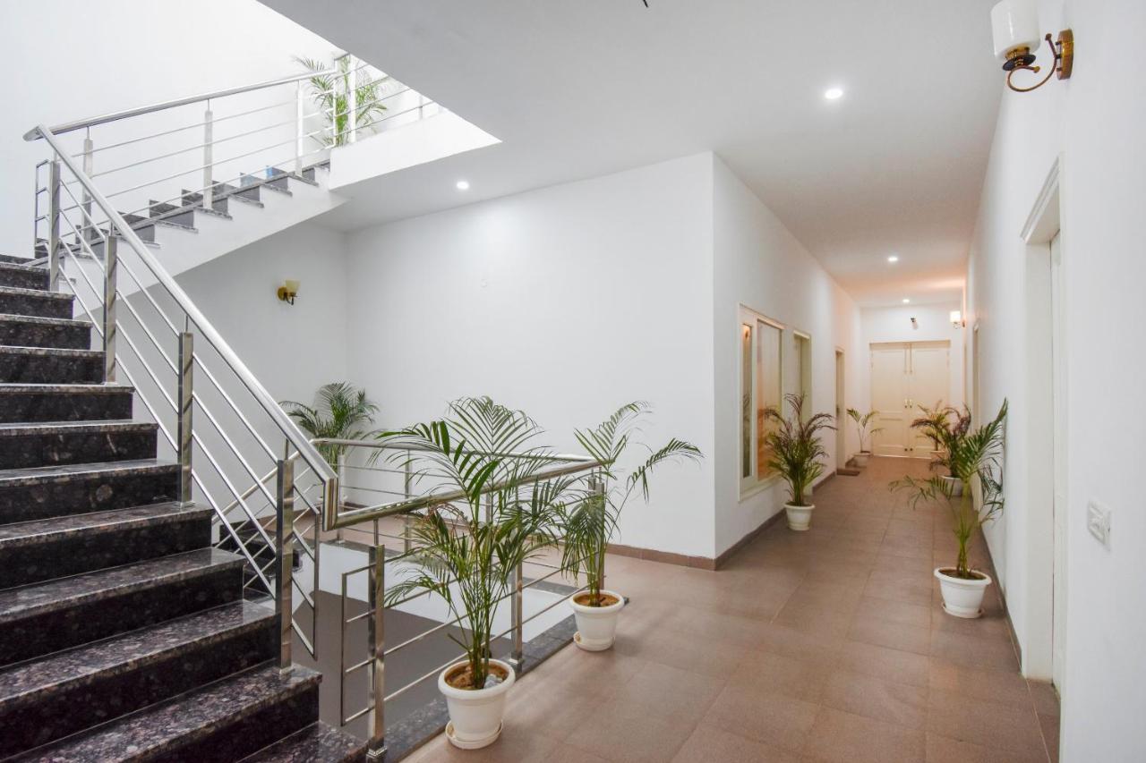 Отель Oyo 75460 Sky High Residency Лудхиана Экстерьер фото